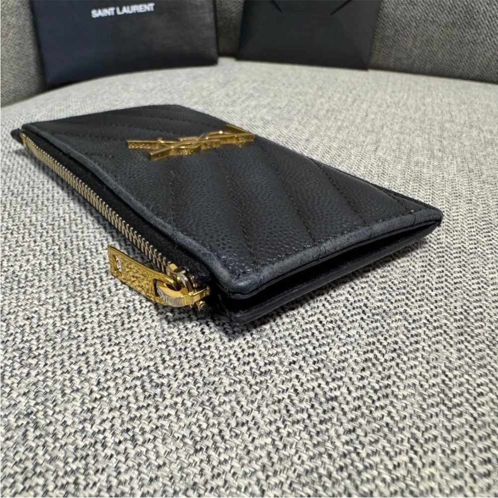 Saint Laurent Quilted Black Card Holder with Gold Logo - Picture 3 of 12